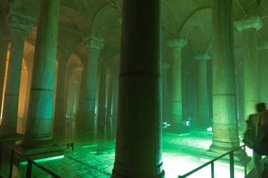 İstanbul 'daki Bazilika Sarnıcı. Türkiye 'deki arka plan fotoğrafına git. Gürültü dahil. Seçici odaklanma. İstanbul Türkiye - 8.3.2022
