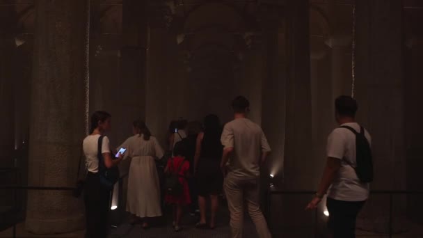 Turister Basilica Cistern Res Till Istanbul Bakgrundsvideo Buller Ingår Istanbul — Stockvideo