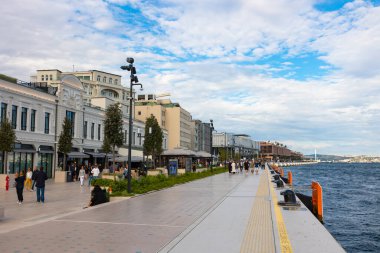 İstanbul 'daki Galataport Alışveriş Merkezi. Türkiye 'deki arka plan fotoğrafına git. İstanbul Türkiye - 9.21.2022