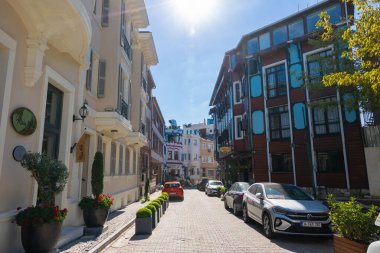 İstanbul Sultanahmet 'ten sokak manzarası. İstanbul Türkiye - 9.7.2022