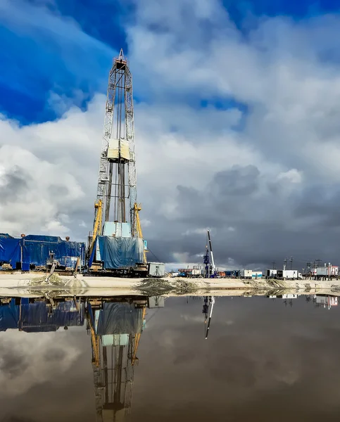 Геологическая машина на нефть — стоковое фото