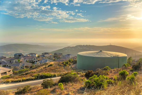 Grote water community conservation tank in San Marcos in San Diego, Californië — Stockfoto