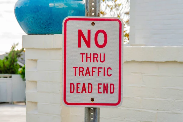 No hay señales de tráfico sin salida en La Jolla, California — Foto de Stock