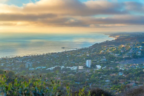 Cały widok na wybrzeże La Jolla w San Diego, Kalifornia — Zdjęcie stockowe