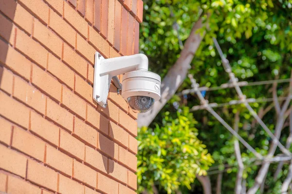 Wall Mounted Surveillance Camera Outdoors San Francisco California Cctv Camera — Stock Photo, Image