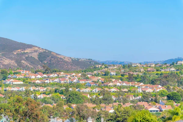 Suburban Mountainside Houses San Diego California Neighborhood Trees Outdoors Mountain — Stockfoto