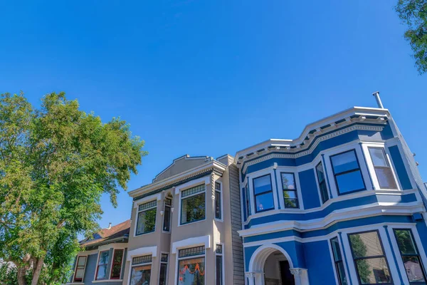Adjacent Middle Class Homes Decorative Trims Bay Windows San Francisco — 스톡 사진