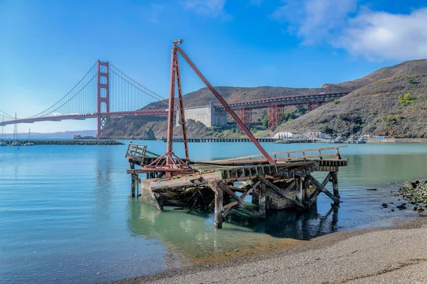 Wrecked Wooden Dock Coast Golden Gate Bridge San Francisco Boats — Stok fotoğraf