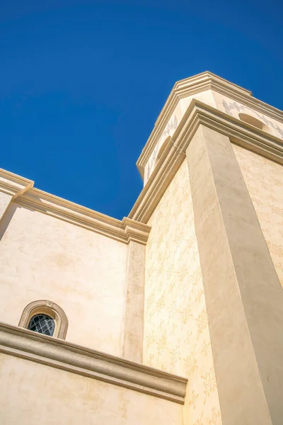 Edificio Exterior Con Muro Piedra Blanca Contra Cielo Azul Tucson — Foto de Stock