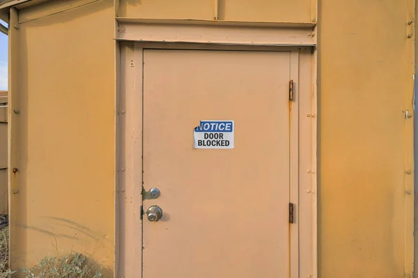 Tucson Arizona Notice Door Blocked Signage Cream Colored Door Slightly — Stock Photo, Image