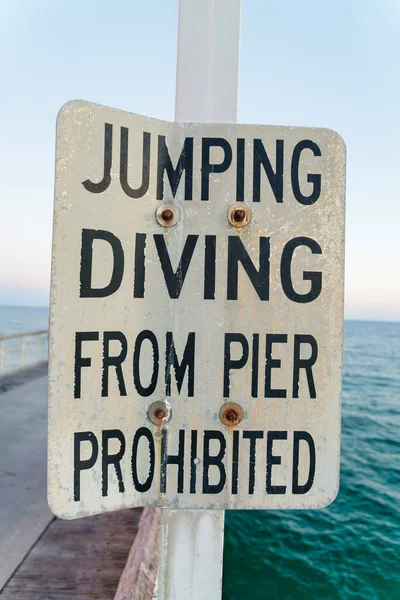 Jumping Diving Pier Interdit Écrit Sur Panneau Destin Floride Océan — Photo