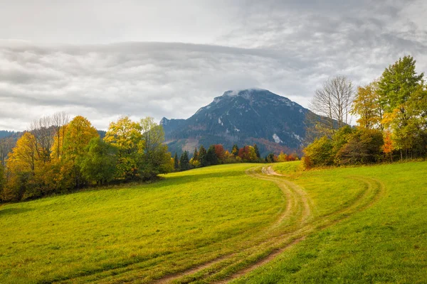 Herfst Landschap Met Velky Choc Heuvel Het Noorden Van Slowakije — Stockfoto