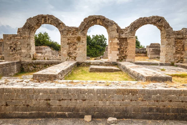 Split Kasabası Hırvatistan Avrupa Yakınlarındaki Solin Deki Roma Yerleşim Binalarının — Stok fotoğraf