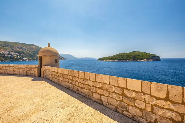 Kilátás Lokrum Szigetre Dubrovnik Városának Falairól Horvátországban Európában — Stock Fotó