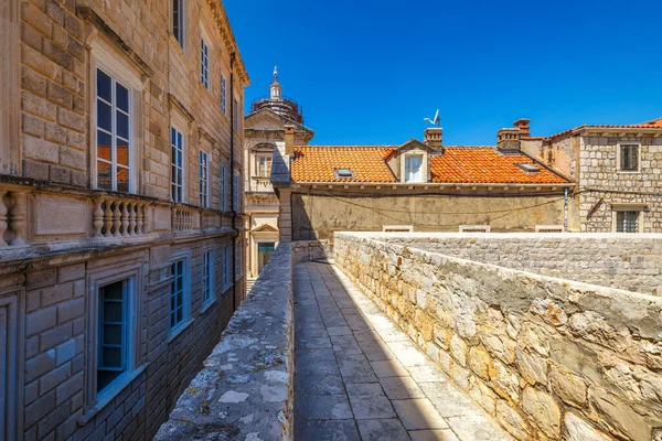 Blick Auf Historische Architektur Von Den Mauern Der Stadt Dubrovnik — Stockfoto