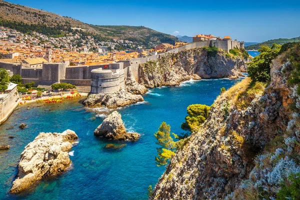 Dubrovnik Città Vecchia Con Mura Della Città Sul Mare Adriatico — Foto Stock