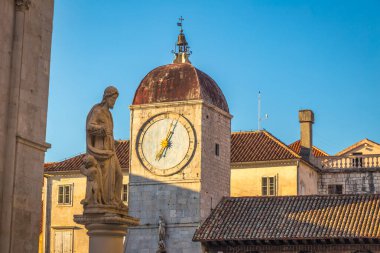 Trogir kenti, Hırvatistan ve Avrupa 'nın tarihi merkezindeki şehir kütüğü.