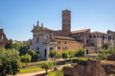 Roma Forumunda Santa Francesca Romana Bazilikası (Latince adı Forum Romanum), Roma, İtalya, Avrupa.