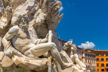 Roma, İtalya ve Avrupa 'daki Navona Meydanı' ndaki Dört Nehir Çeşmesi..