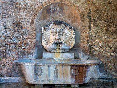 Roma, İtalya ve Avrupa 'daki Aventine Tepesi' ndeki Aziz Sabina Bazilikası 'nda heykel.