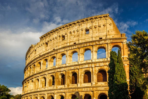 Colosseum Amfiteatern Centrala Rom Vid Solnedgången Italien Europa — Stockfoto