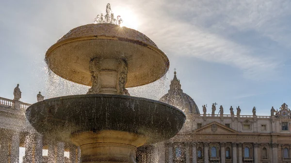 Peter Meydanı Ndaki Çeşme Arka Planda Detay Vatikan Şehri Avrupa — Stok fotoğraf