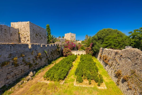 Park Rhodes Town City Walls Liberty Gate Rhodes Island Greece — 图库照片