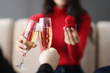 Aşık insanlar arasındaki romantik atmosfer