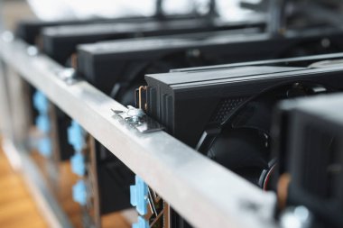 Metal detaylarına odaklanmış bilgisayar işlemcisi