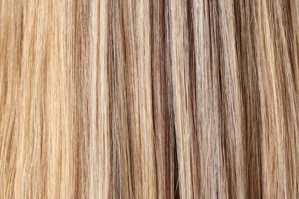 Woman hair, colour after highlighting procedure in beauty salon — Fotografia de Stock