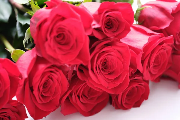 Luxury bouquet made of red roses, flower shop — Stock Fotó