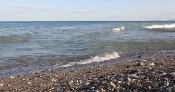 Briser Sable Des Vagues Les Pierres Plage Sur Rivage Concept — Video