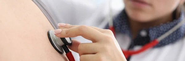 Close Young Female Doctor Listen Patients Back Stethoscope Tool Concentrated — Stock Photo, Image