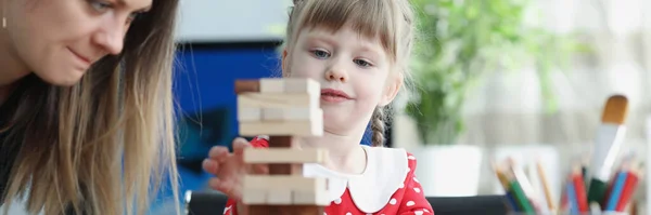 Porträtt Familjen Tillbringar Kvalitetstid Tillsammans Semester Eller Helg Mor Och — Stockfoto