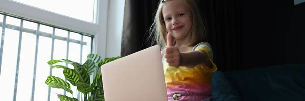 Little Girl Home Sitting Couch Holds Laptop Close Computer Literacy — Stock Photo, Image