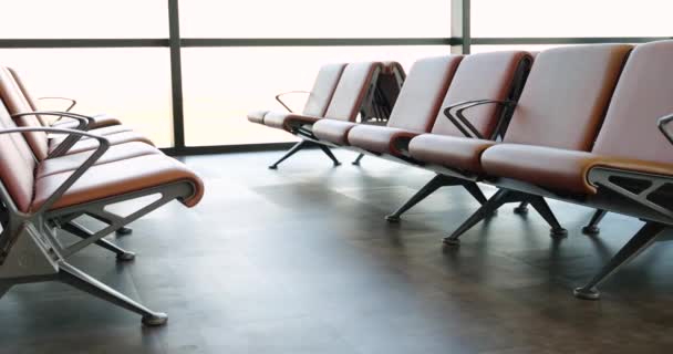 Sala Embarque Vazia Aeroporto Estação Ferroviária Internacional Assentos Interiores Couro — Vídeo de Stock