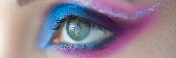 Helder Blauw Oog Make Met Glitters Stage Make Basisregels Tips — Stockfoto