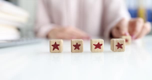 Estrelas Com Críticas Negativas Vermelhas Qualidade Serviço Recomendações Produtos Serviços — Vídeo de Stock