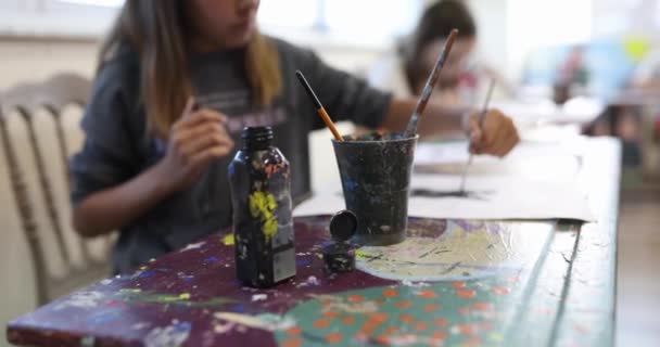 Детская Студия Творческого Рисунка Обучение Живописи Развитие Воображения Детской Концепции — стоковое видео