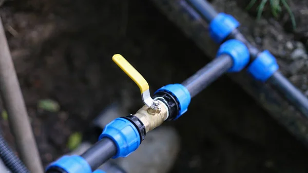 Valvola Acqua Collegata Tubo Pvc Sistema Irrigazione Concetto Campo — Foto Stock