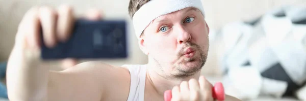 Portrait Sportsman Training Home Lifting Dumbbell Take Selfie Social Media — Stok Foto