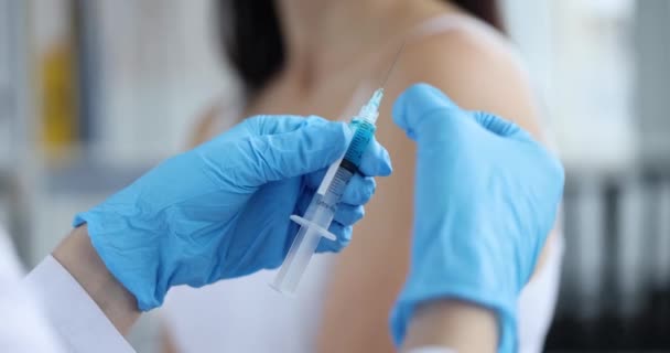 Médico Com Seringa Recusa Vacinar Conceito Imunoprofilaxia Vacinação Profilática — Vídeo de Stock