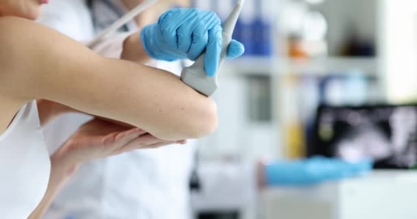 Closeup Doctor Doing Sonogram Female Patient Elbow Modern Clinic Arthritis — Vídeo de Stock