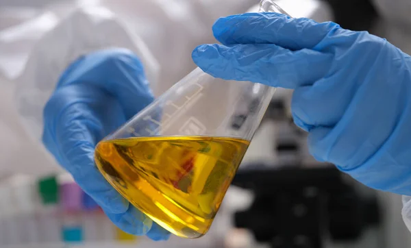 Hand Drawn Scientist Holding Laboratory Glassware Golden Oil Liquid Chemistry — Foto Stock