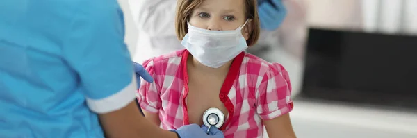 Portrait Pediatrician Doctor Stethoscope Tool Listen Kids Breath Heartbeat Calm — Stockfoto