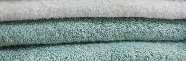 Close Set Fluffy Clean Towels Available Guest Use Stack Fresh — ストック写真