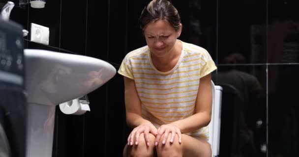 Woman Sitting Toilet Having Difficulty Defecation Bowel Problem Constipation Inflammation — Video