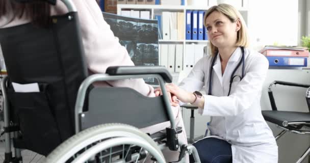 Woman Patient Sitting Wheelchair Discussing Ray Doctor Spinal Injury Rehabilitation — Stock videók