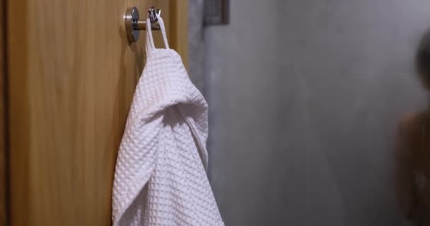 White Robe Hook Naked Woman Taking Relaxing Shower Morning Evening — Vídeo de Stock