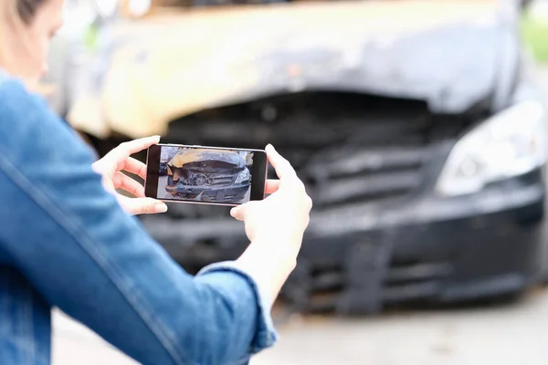 Person Photography Burnt Car Smartphone Assessment Insurance Damage Car Fire — Stok Foto